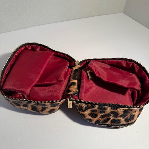 PurseN Cheetah Print Tiara Jewelry Case with Inner Pouches and Zipper Closure - Picture 8 of 15